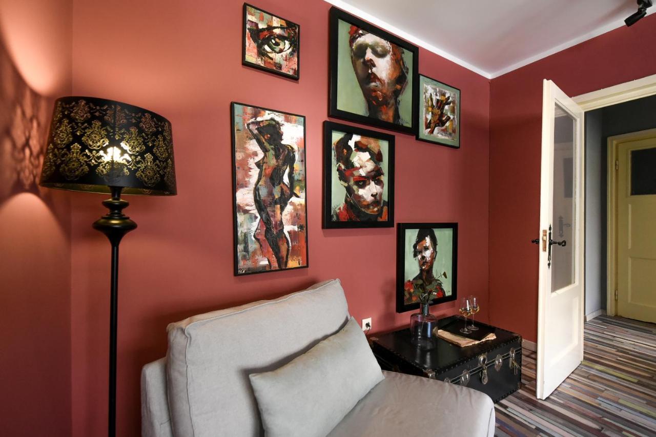 Captivating Old Town Apartment Bucarest Extérieur photo
