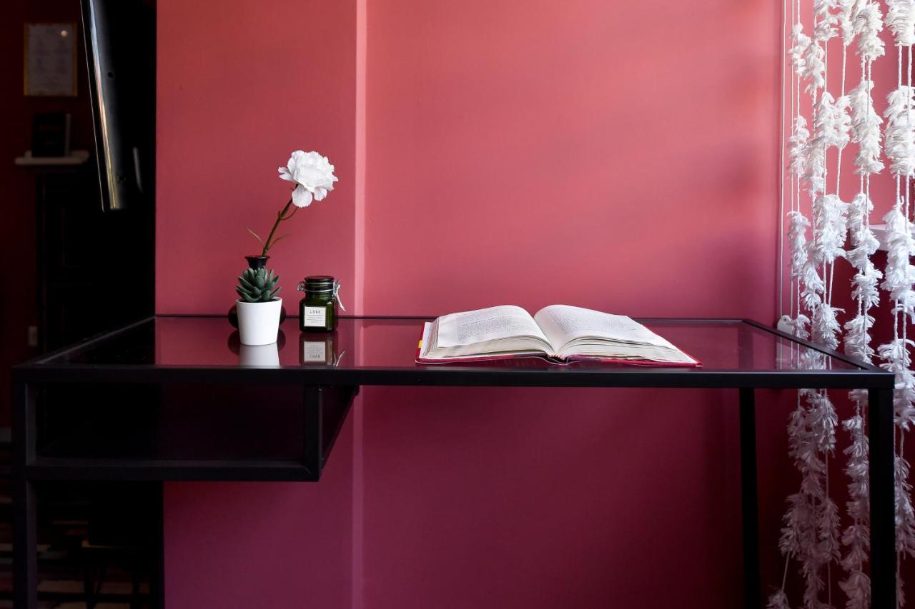 Captivating Old Town Apartment Bucarest Extérieur photo